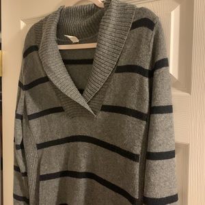 Large black and grey Maternity old navy sweater